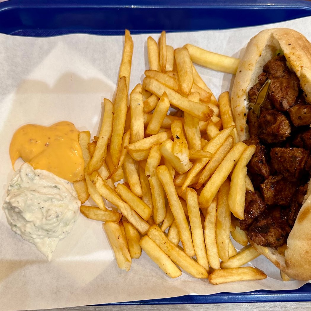 Ada Grill 3